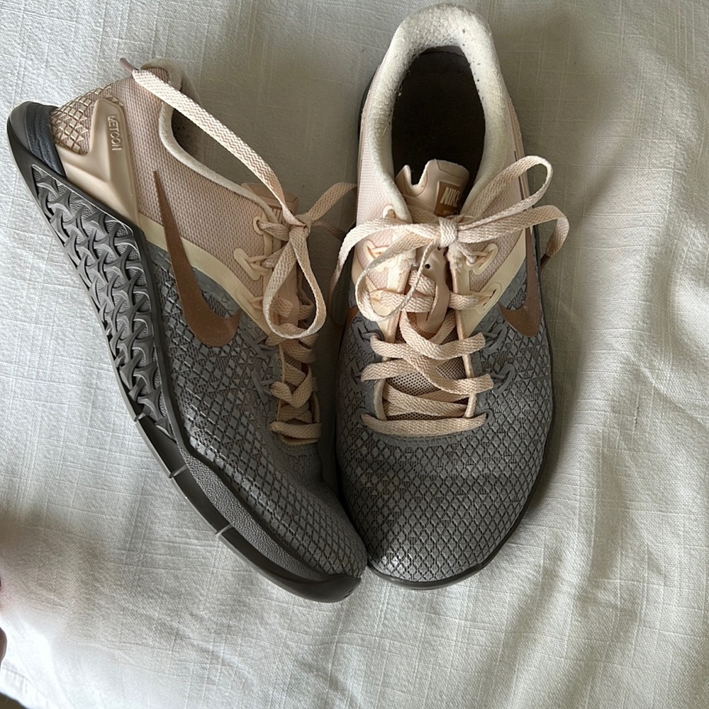Women’s Nike Metcon 4 size 6.5